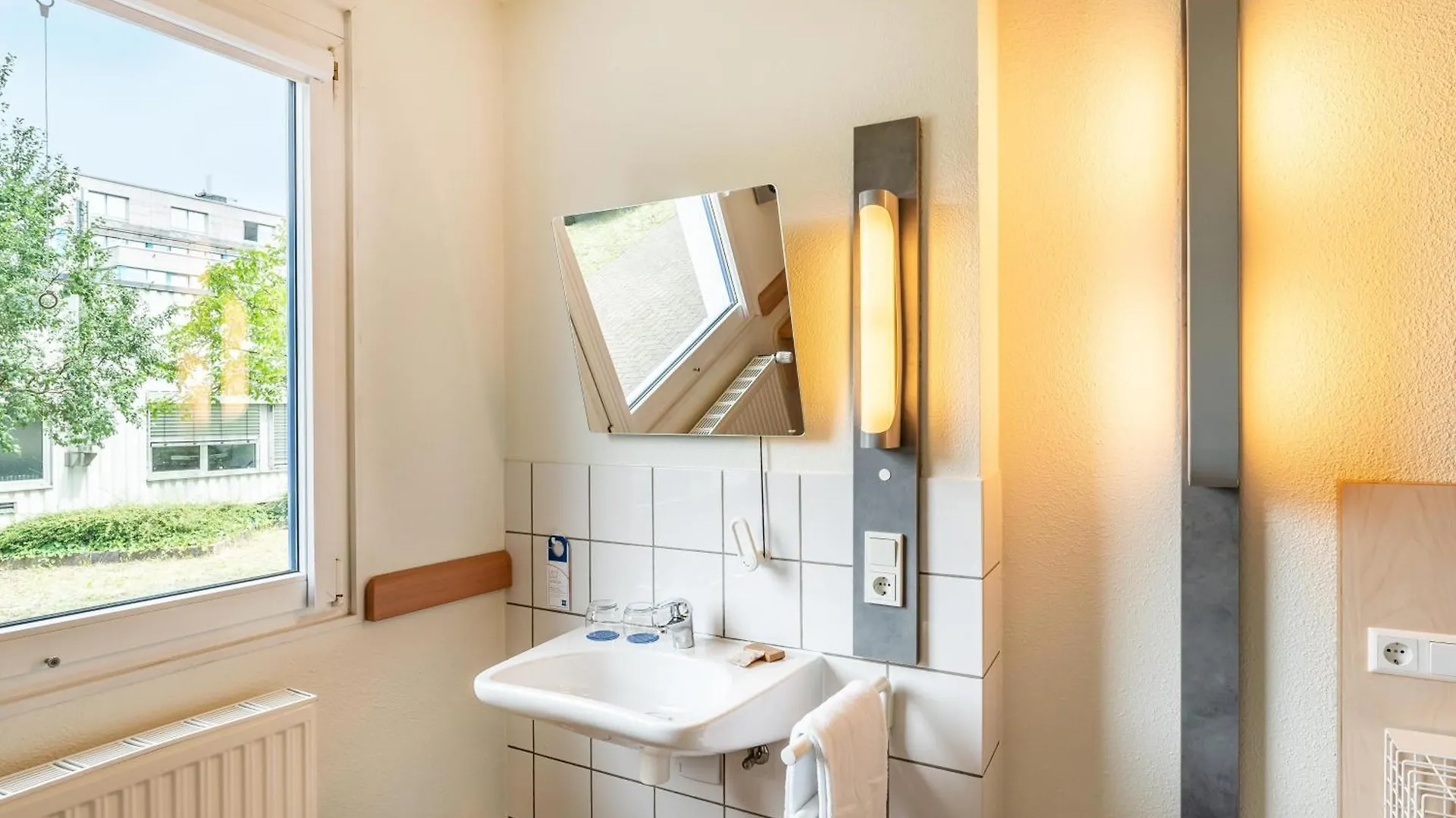 B&B Hotel Koeln-Porz