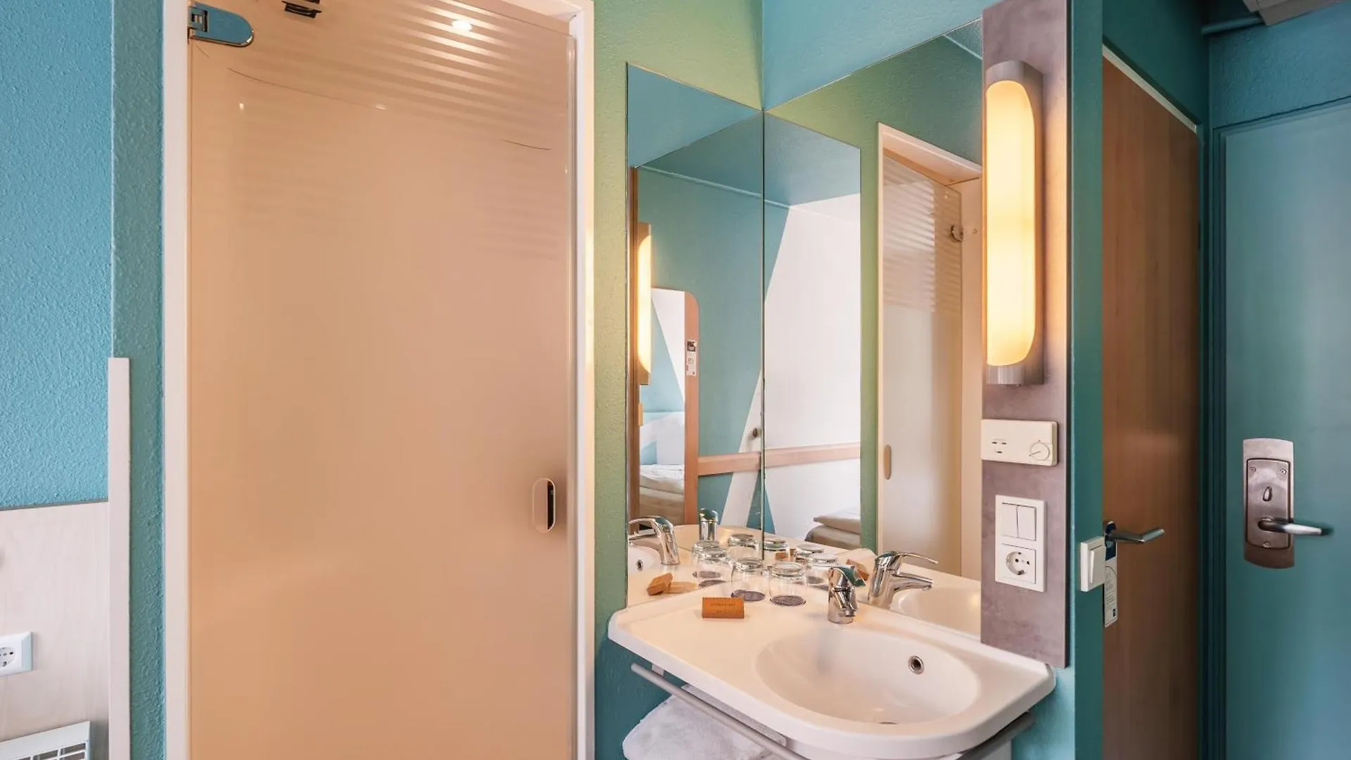 B&B Hotel Koeln-Porz Colonia